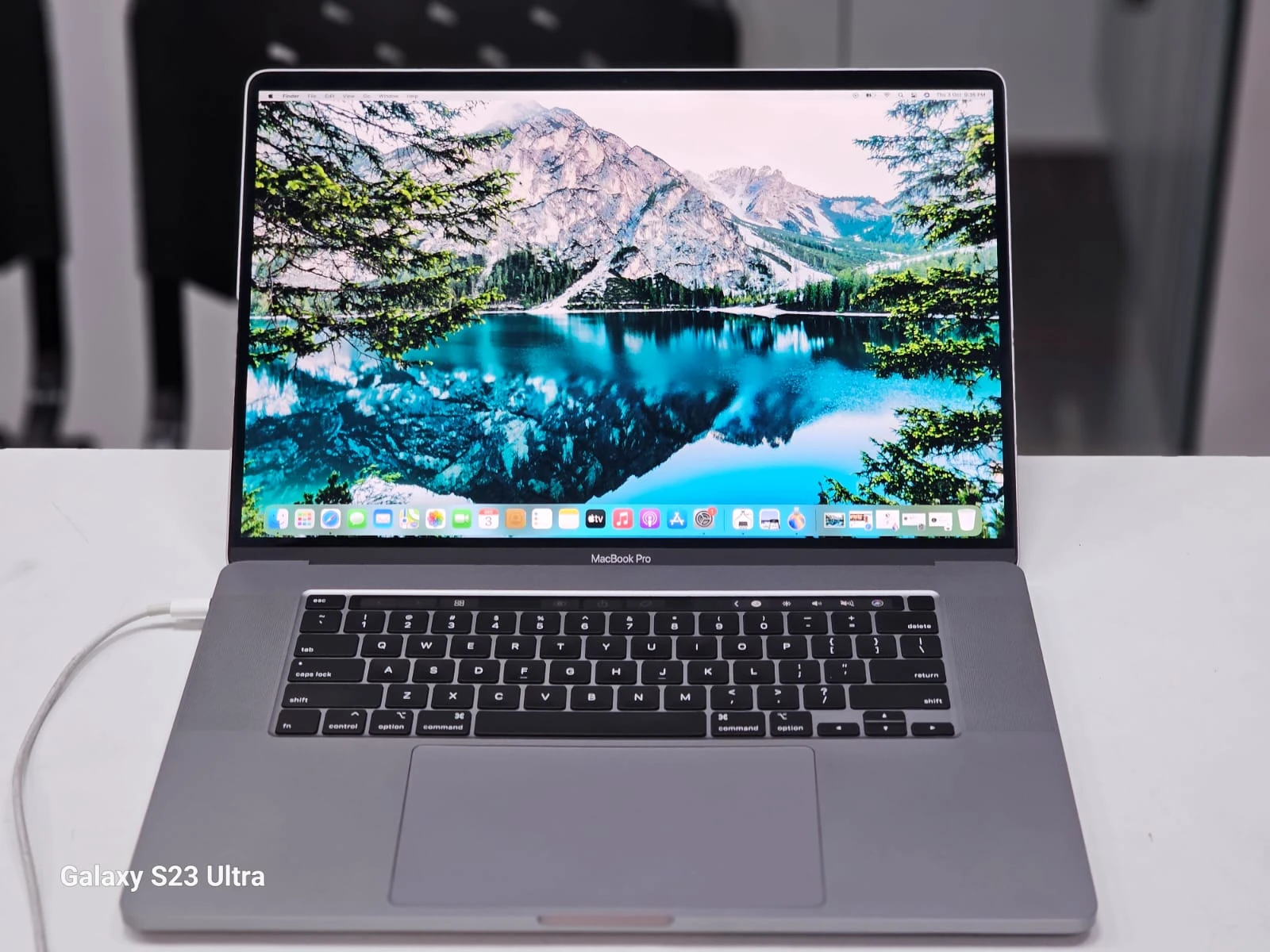 Macbook Pro A1706 | i5-2017|8GB|256GB | 8 GB | 256GB | 4GB Graphics